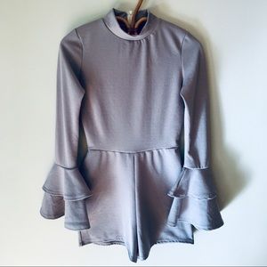 🇬🇧 Mock Neck Frill Sleeve Playsuit